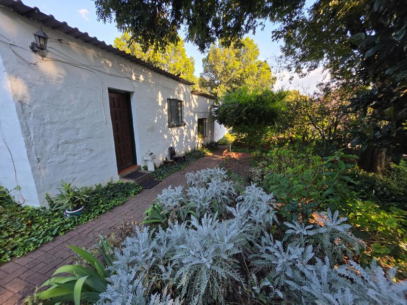 To Let 2 Bedroom Property for Rent in Bryanston Gauteng