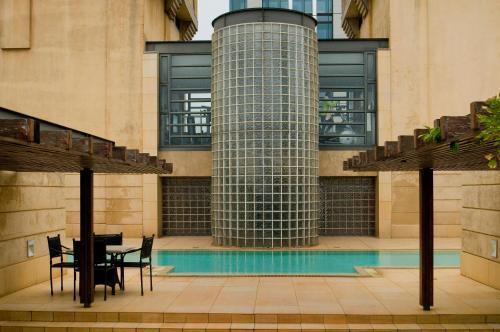 1 Bedroom Property for Sale in Sandton Central Gauteng