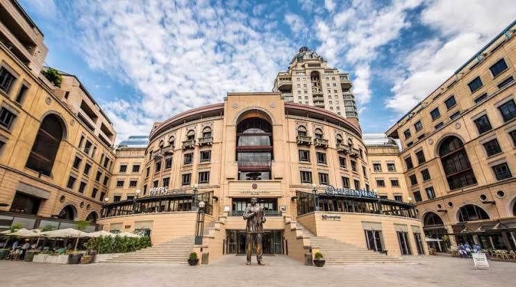 1 Bedroom Property for Sale in Sandton Central Gauteng