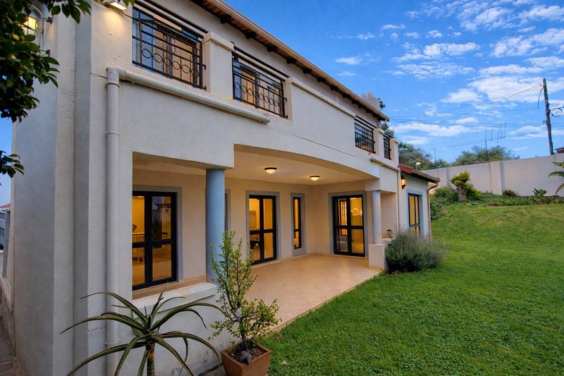 To Let 4 Bedroom Property for Rent in Waterkloof Ridge Gauteng