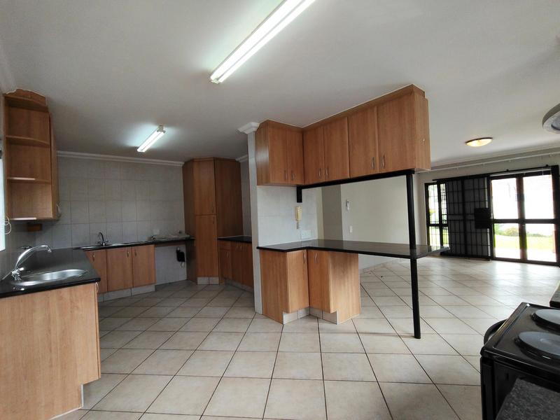 To Let 4 Bedroom Property for Rent in Waterkloof Ridge Gauteng