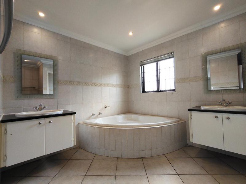 To Let 4 Bedroom Property for Rent in Waterkloof Ridge Gauteng