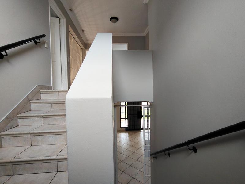 To Let 4 Bedroom Property for Rent in Waterkloof Ridge Gauteng