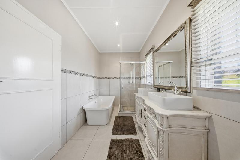 6 Bedroom Property for Sale in Lukasrand Gauteng