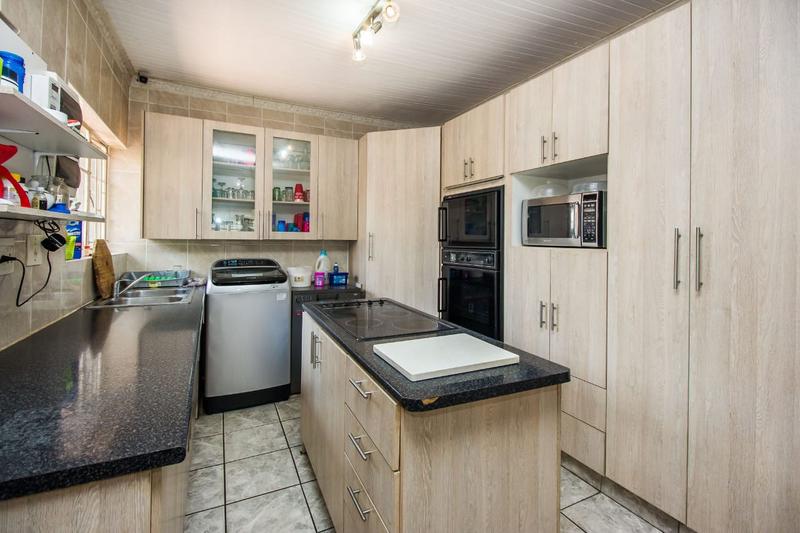 4 Bedroom Property for Sale in Meyerspark Gauteng