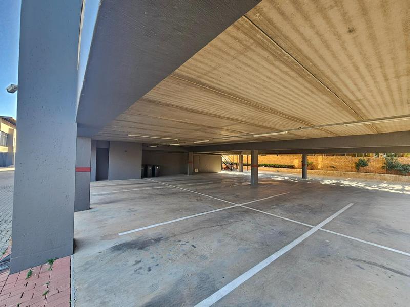 Commercial Property for Sale in Die Hoewes Gauteng