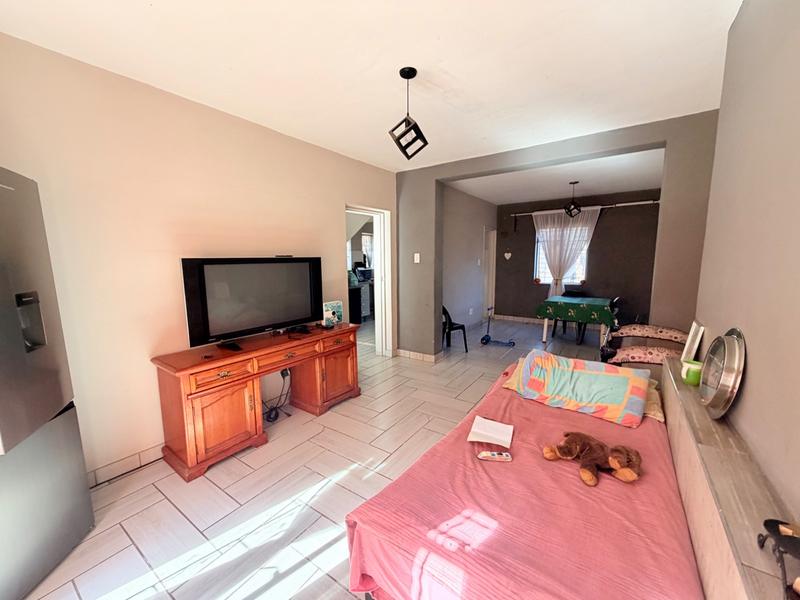 3 Bedroom Property for Sale in Vanderbijlpark Cw 6 Gauteng