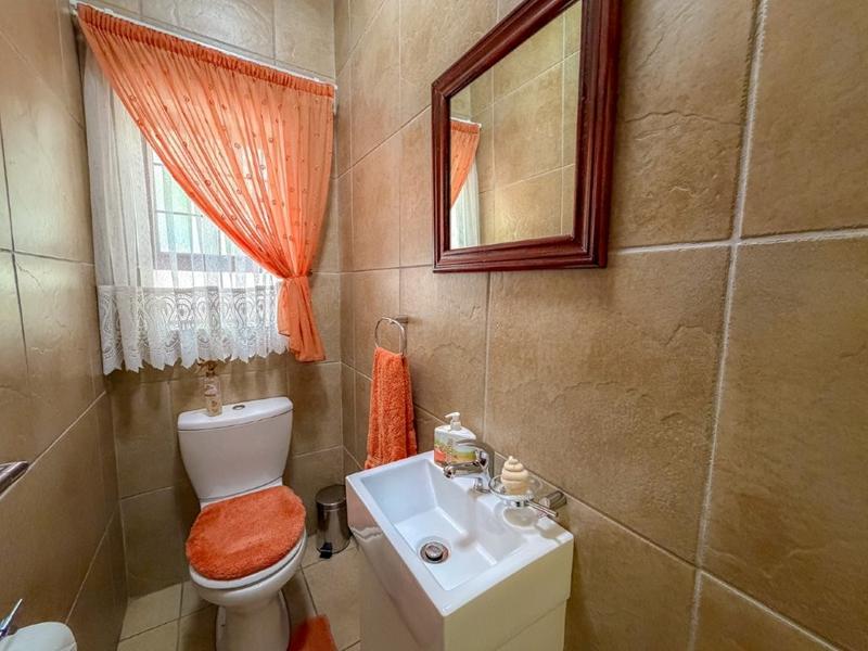 4 Bedroom Property for Sale in Midfield Estate Gauteng