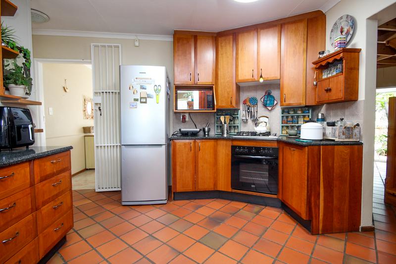 4 Bedroom Property for Sale in Rooihuiskraal North Gauteng