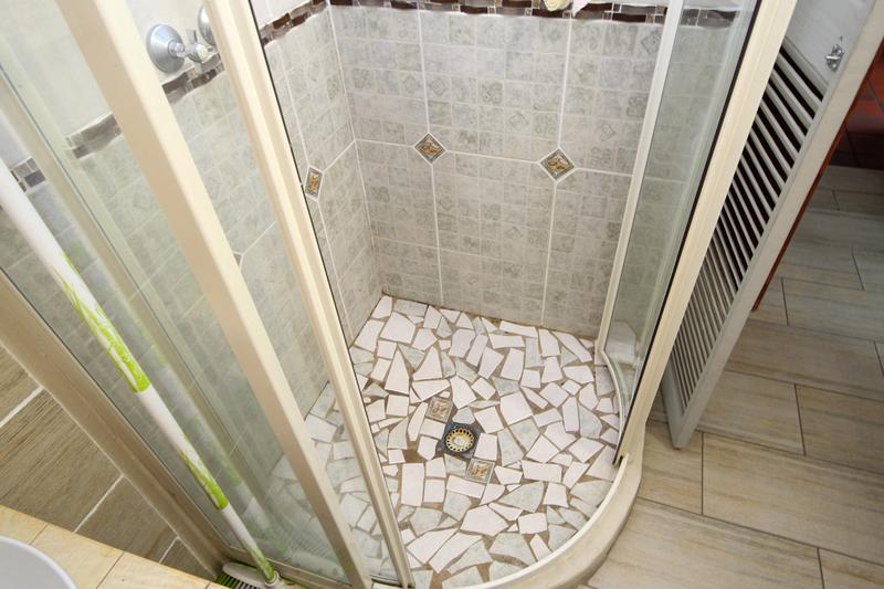 4 Bedroom Property for Sale in Rooihuiskraal North Gauteng