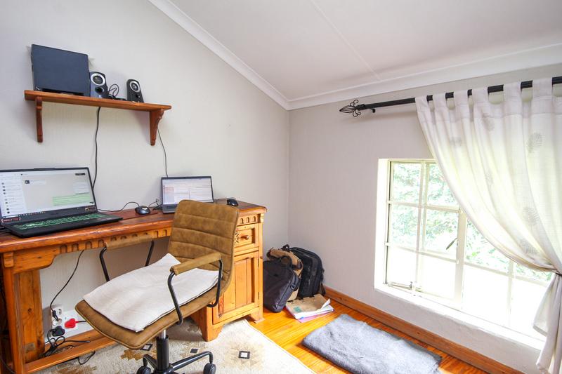 4 Bedroom Property for Sale in Rooihuiskraal North Gauteng