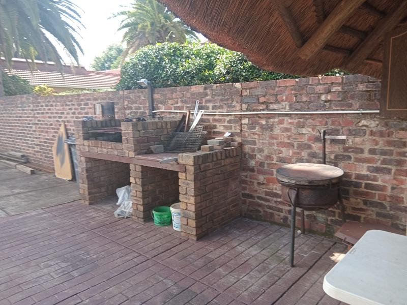 3 Bedroom Property for Sale in Wierda Park Gauteng