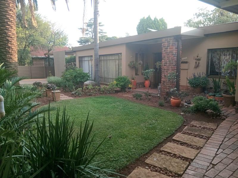 4 Bedroom Property for Sale in Wierda Park Gauteng