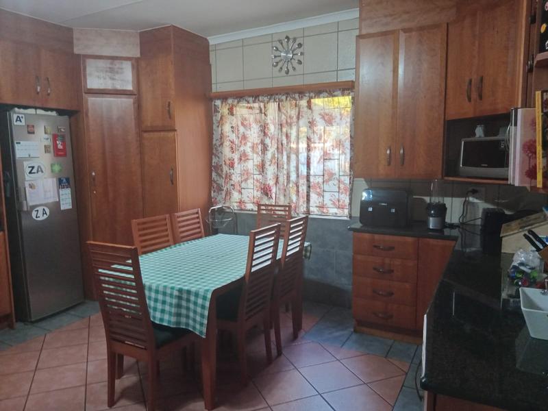 4 Bedroom Property for Sale in Wierda Park Gauteng
