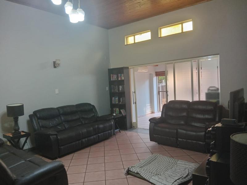 4 Bedroom Property for Sale in Wierda Park Gauteng