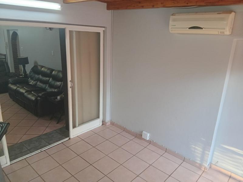 4 Bedroom Property for Sale in Wierda Park Gauteng