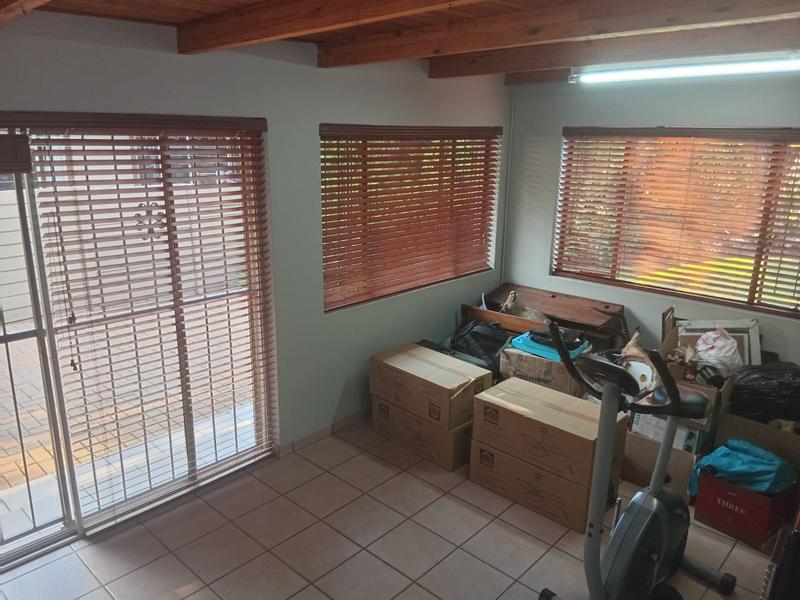 4 Bedroom Property for Sale in Wierda Park Gauteng