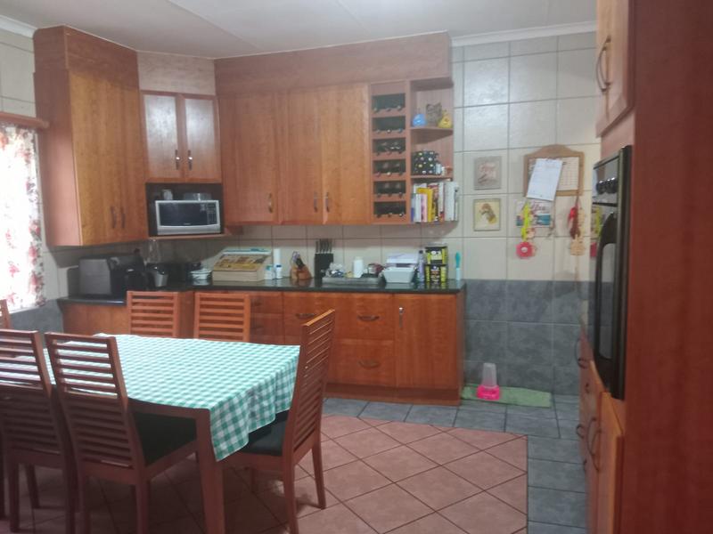 4 Bedroom Property for Sale in Wierda Park Gauteng
