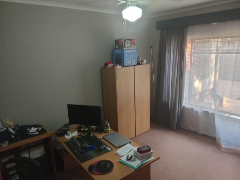 4 Bedroom Property for Sale in Wierda Park Gauteng