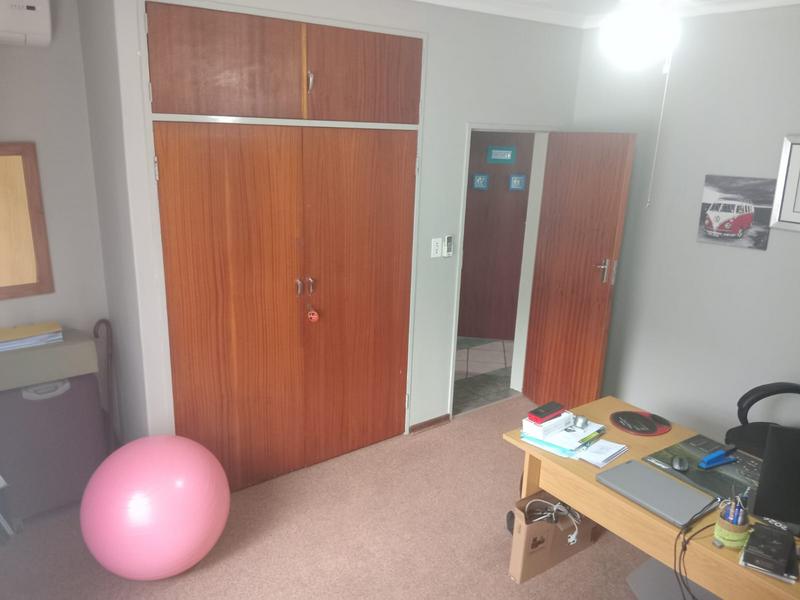 4 Bedroom Property for Sale in Wierda Park Gauteng