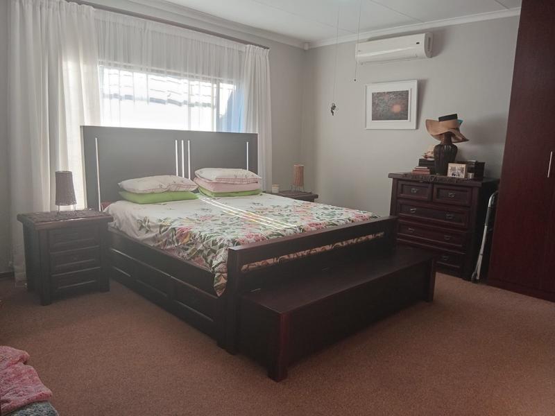 4 Bedroom Property for Sale in Wierda Park Gauteng