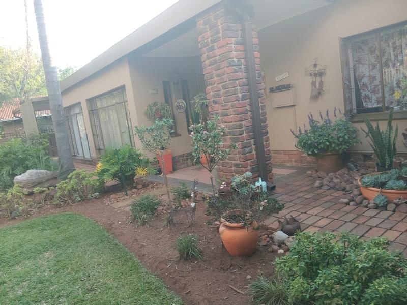 4 Bedroom Property for Sale in Wierda Park Gauteng