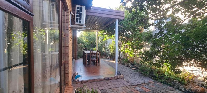4 Bedroom Property for Sale in Amberfield Gauteng