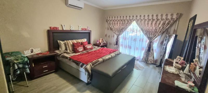4 Bedroom Property for Sale in Amberfield Gauteng