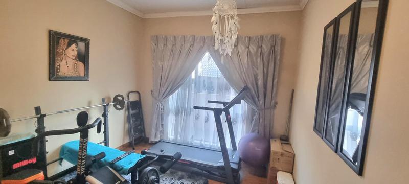 4 Bedroom Property for Sale in Amberfield Gauteng