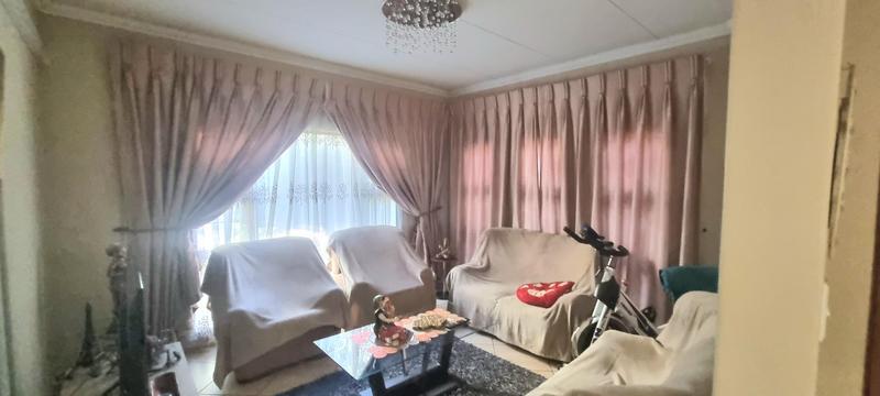 4 Bedroom Property for Sale in Amberfield Gauteng