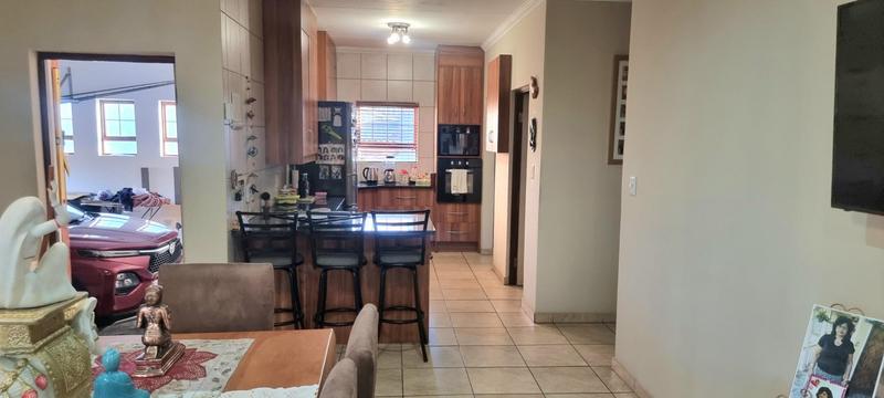 4 Bedroom Property for Sale in Amberfield Gauteng