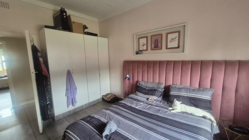 5 Bedroom Property for Sale in Florida Gauteng