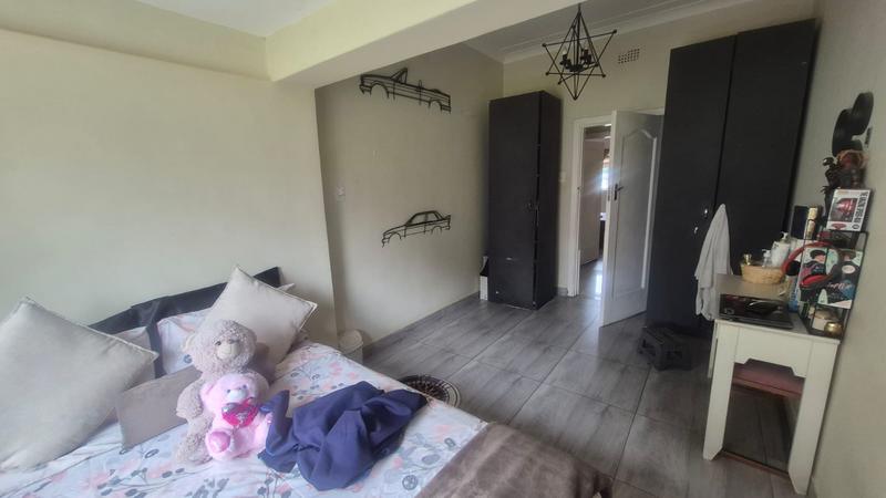 5 Bedroom Property for Sale in Florida Gauteng