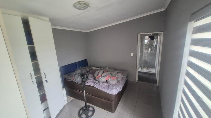 5 Bedroom Property for Sale in Florida Gauteng