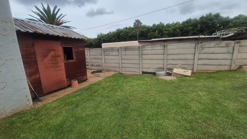 5 Bedroom Property for Sale in Florida Gauteng