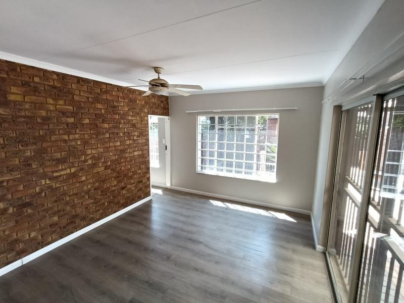 4 Bedroom Property for Sale in Rooihuiskraal Gauteng