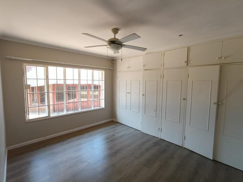 4 Bedroom Property for Sale in Rooihuiskraal Gauteng