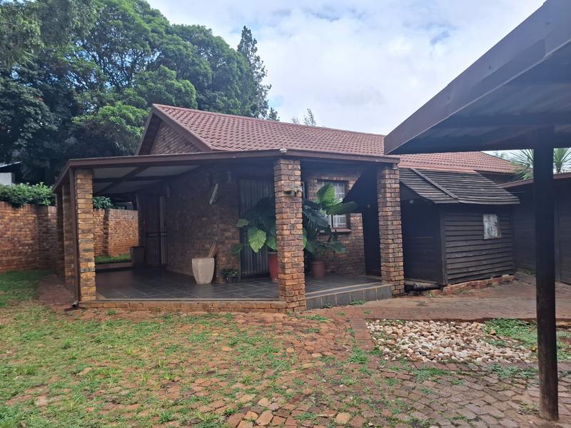 3 Bedroom Property for Sale in Faerie Glen Gauteng
