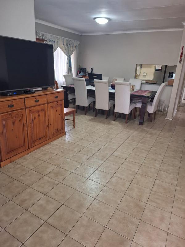 3 Bedroom Property for Sale in Faerie Glen Gauteng