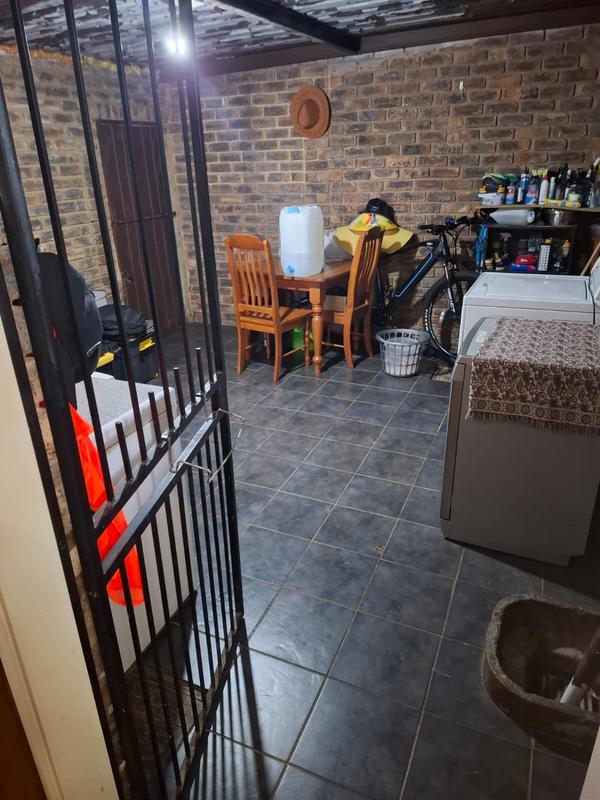3 Bedroom Property for Sale in Faerie Glen Gauteng