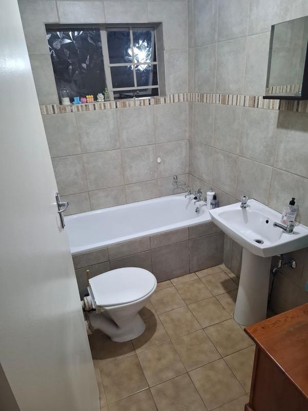 3 Bedroom Property for Sale in Faerie Glen Gauteng