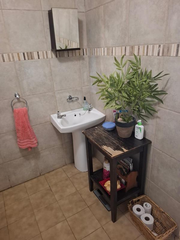 3 Bedroom Property for Sale in Faerie Glen Gauteng