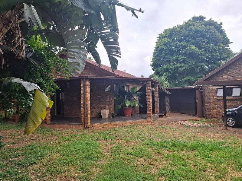 3 Bedroom Property for Sale in Faerie Glen Gauteng
