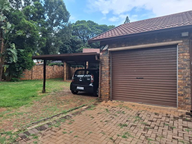 3 Bedroom Property for Sale in Faerie Glen Gauteng