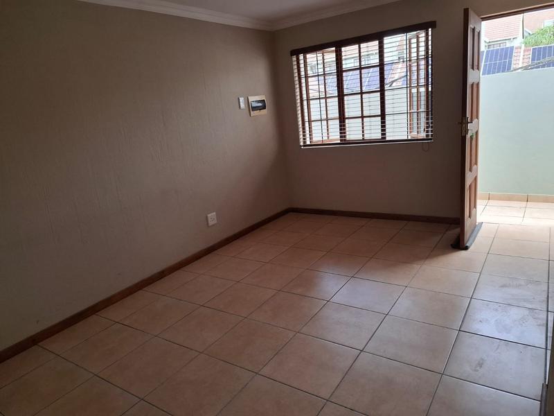 2 Bedroom Property for Sale in Olympus AH Gauteng
