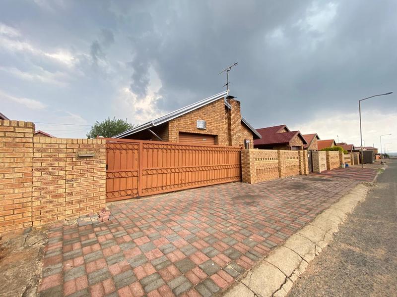 3 Bedroom Property for Sale in Kagiso Gauteng