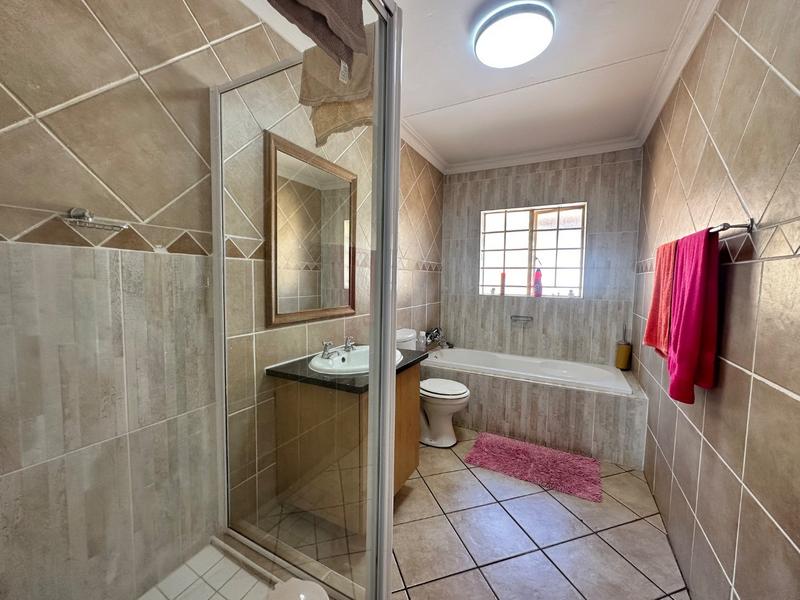 3 Bedroom Property for Sale in Sinoville Gauteng