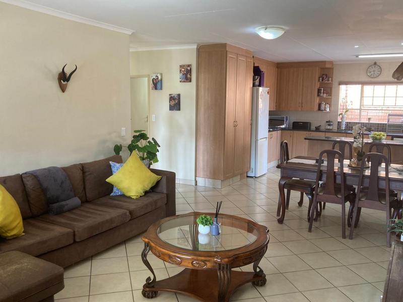 To Let 3 Bedroom Property for Rent in Hazeldean Gauteng