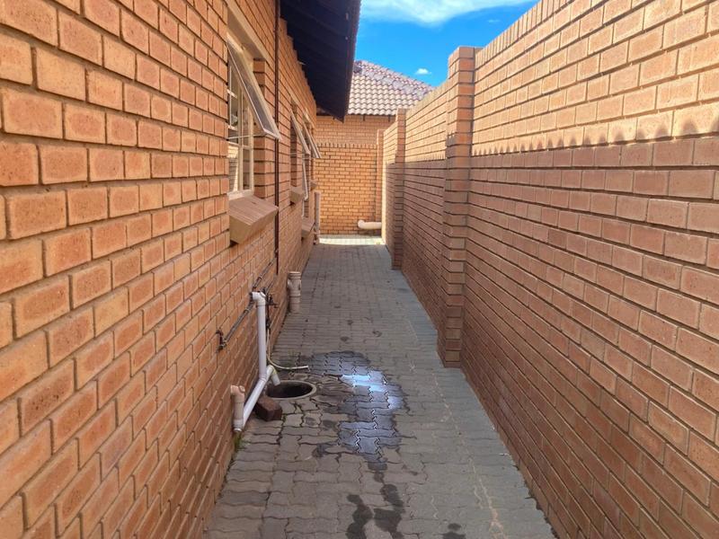 To Let 3 Bedroom Property for Rent in Hazeldean Gauteng