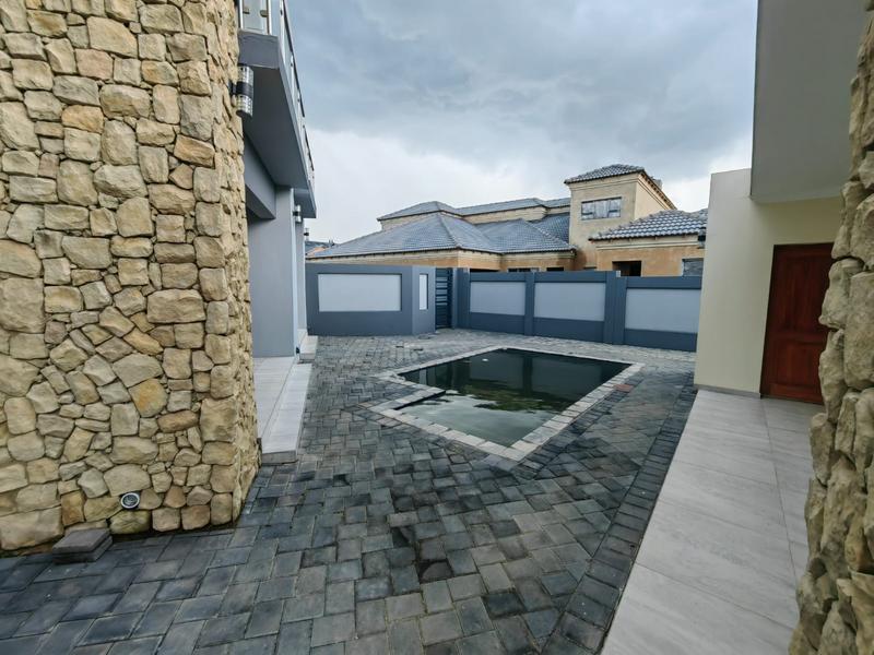 To Let 5 Bedroom Property for Rent in Six Fountains Residential Estate Gauteng